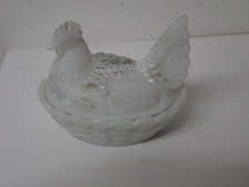 Alte Glashenne, Deckeldose -