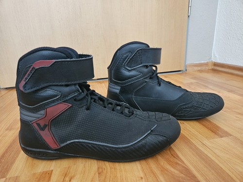 Motorradschuhe