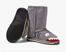 UGG Kinder Shark Boots Größe