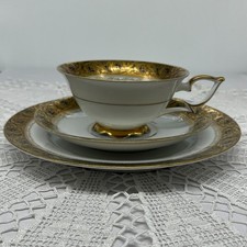 3 tlg. Sammeltasse Untertasse Kuchenteller Sammelgedeck mit Blumen & Vergoldung.