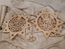 Weihnachtsdeko Fenster aus Holz 25cm X 25cm Sterne  Weihnachtsmarkt Krippe Kugel