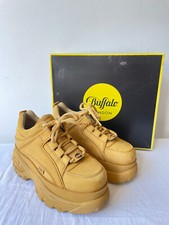 Buffalo Classic Nubuck Beige