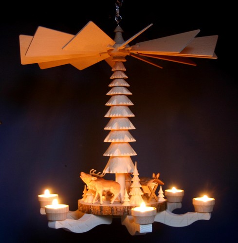 Große 50cm decken pyramide - große,