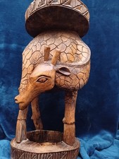 Sehr Alter Geschnitzter