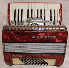 Akkordeon , Hohner Student IV