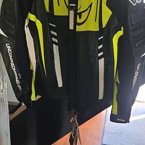 Ledermotorradjacke
