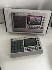 Akai MPC Live 2 Retro