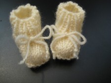 Mini Puppenschuhe, Puppensocken, cremefarben, gestrickt, Fuß 4,5cm süß
