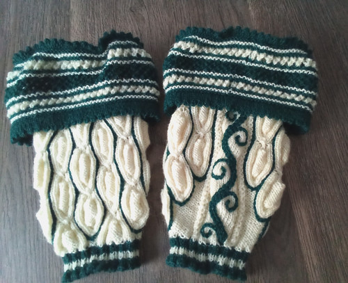 Handgestrickge loferl - handgestrickge,