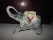 Wunderschöner, Original  alt Porzellan Elefant Figur !