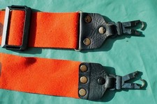 alter Kameragurt Canon rot