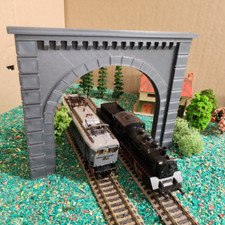 Tunnel-Portal  Nr.17 ,  2