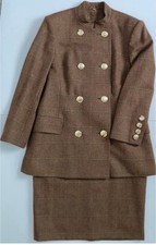 Wunderschöner Anzug von Akris Club in Größe 44.