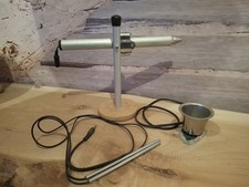 Orgonstrahler mit Informationsbecher  und Stäbe auf Achatscheibe