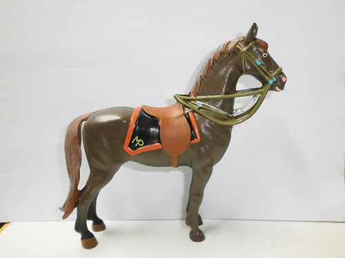 Braunes kunststoff pferd - braunes, für