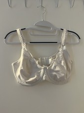 Weißer Bügel BH mit Spitze