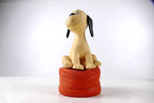 Loriot Figur Wum auf rotem