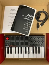AKAI Professional MPK Mini – 25 Tasten MIDI Keyboard & Pad Controller – wie neu,