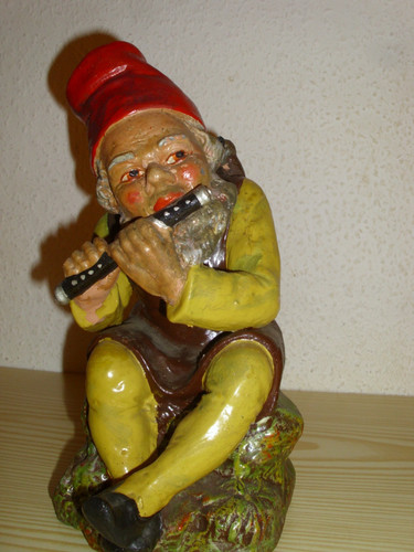 Alter gartenzwerg aus - aus, ton