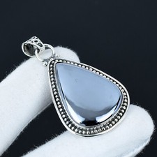 Zierliche Schungit Edelstein