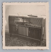 Radioschrank Musiktruhe Radiotruhe geschlossen - Altes Foto