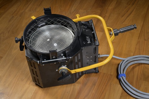 Broncolor anschluss desisti - broncolor,
