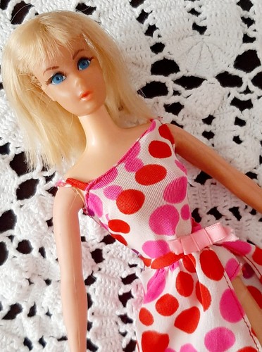 Barbie dramatic living - barbie,