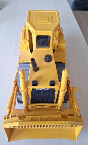Bruder cat bulldozer - cat,