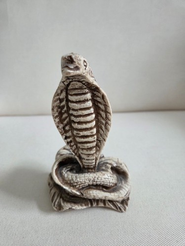 Kobra skulptur - kobra,