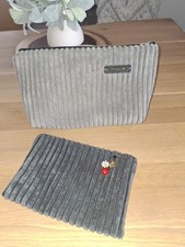 2 Kosmetiktaschen Kulturbeutel