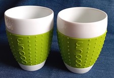 BODUM Pavina - 2 Becher PORZELLAN mit Silikonring in Grün - 0,35 l