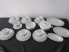 Komplettes Esservice ROSENTHAL COMPOSITION "EISBLUME". 31-teilig, Vitrinenstücke