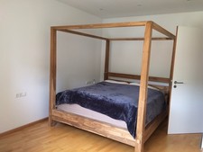 Hochwertiges Himmelbett aus „reclaimed“ Teakholz von John Erdos (Singapur)