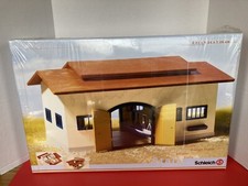 Schleich 40165 Stable Retired