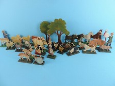 ALTER BAUERNHOF HOLZTIERE