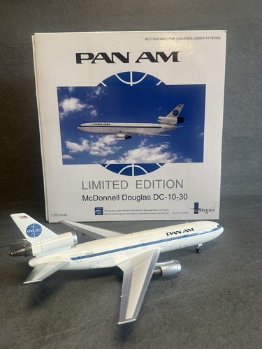 Inflight 200 douglas - 1:200,