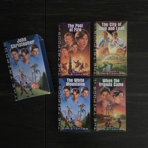 The tripods boxed - of, 4
