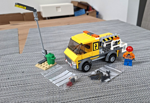 Lego city 3179 repair truck - city,
