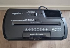 Amazon Basics Aktenvernichter, 7-8 Blatt, Streifenschnitt, CD-Schredder