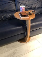 Beistelltisch C Form, aus