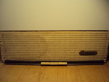 Lautsprecherwand Röhrenradio