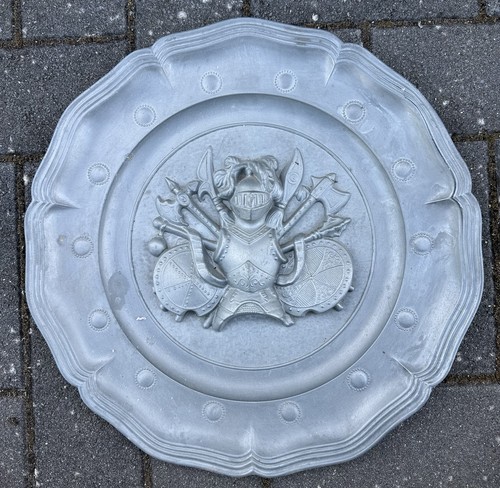 Zinn wandteller mit zinnengel - zinn,