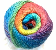 600g Regenbogen-Wolle 12x50g