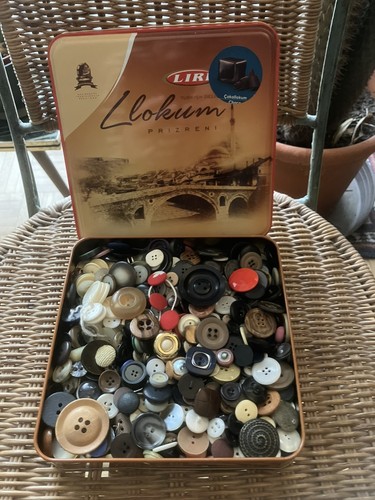 Omas alte knopfsammlung - omas,