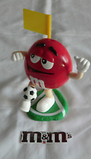 M&M M&M's Spender Figur Red rot mit Fußball Fußballspieler mit Fahne gelb