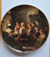 Vier Wandteller Porzellan