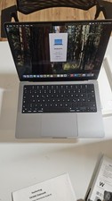  Macbook Pro  2023  M3   1TB  8GB RAM 14 Inch Space Grau - QWERTZ Lade Zyklen 42