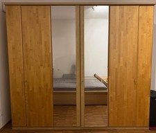 Großer Kleiderschrank /