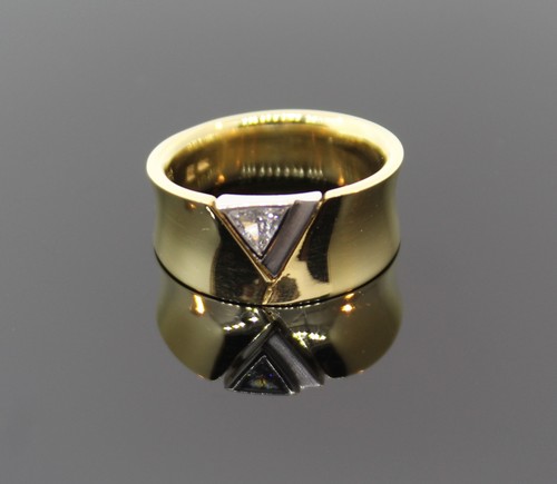 Goldring triangel diamant - triangel,