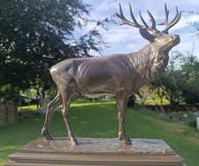 Hirsch Skulptur, Ernst von